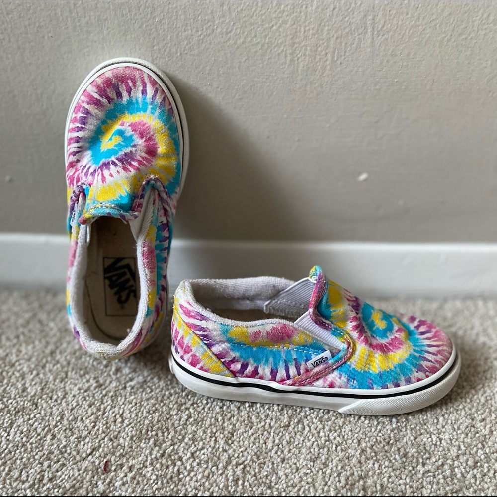 Size 9 kids shoes
